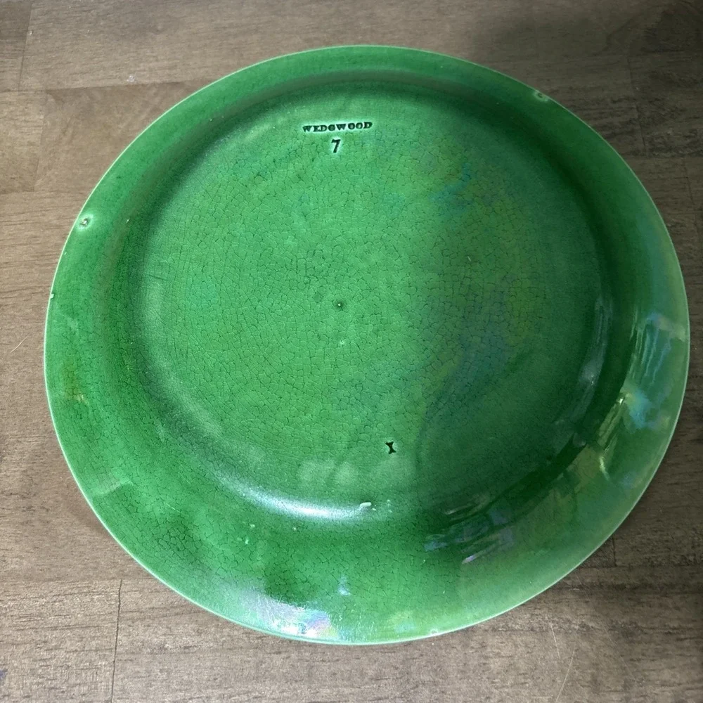 3 Antique WEDGWOOD GREEN MAJOLICA GRAPEVINE RELIEF PLATE - 8 3/8
